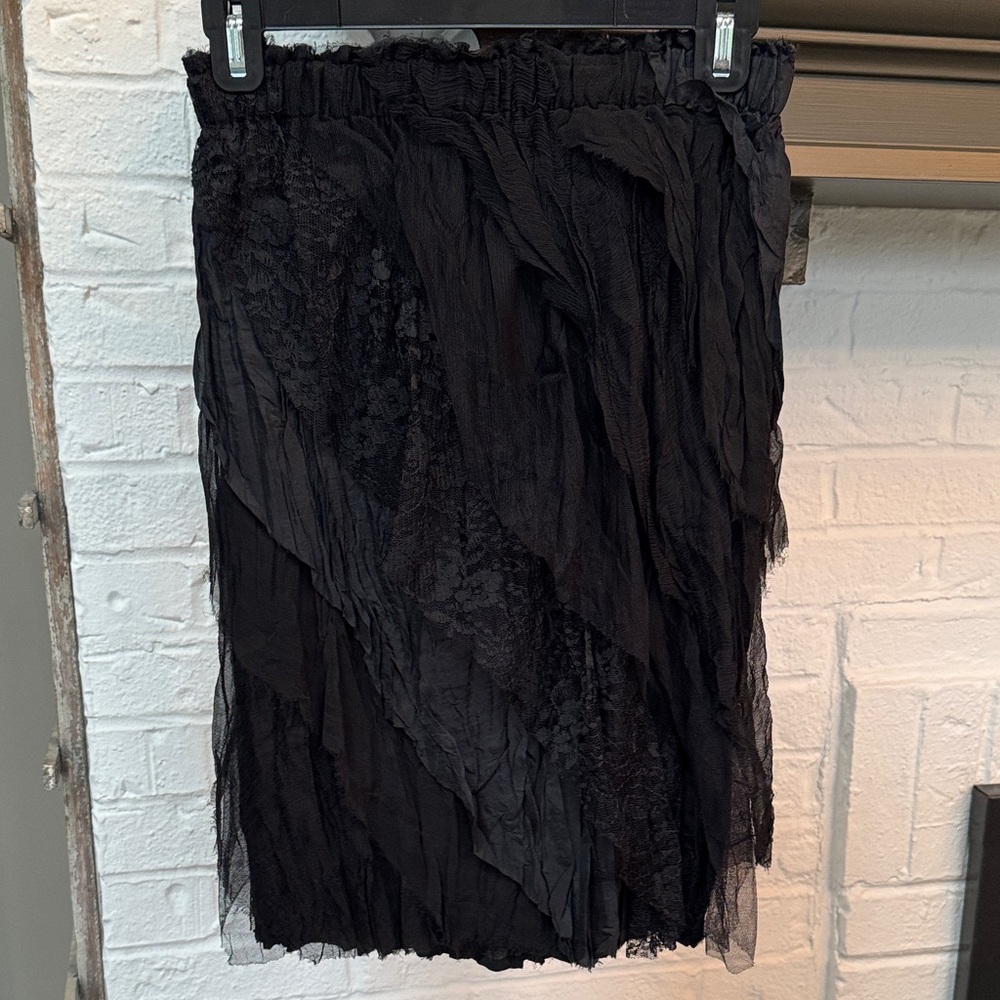 Chan Luu Black Crinkled Lace Pencil Skirt
